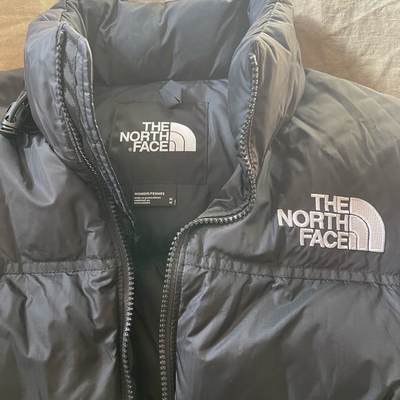 The North Face Nuptse - Picture 2 of 5